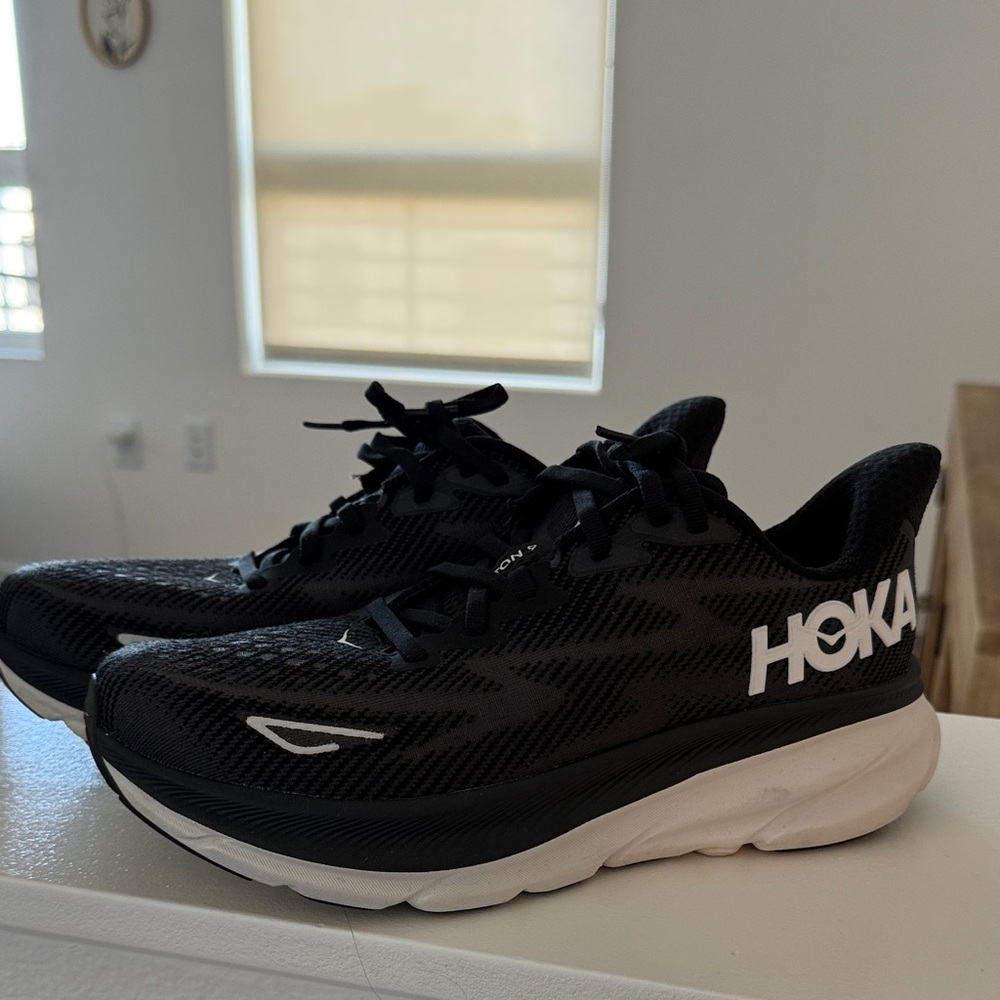 Hoka Clifton 9